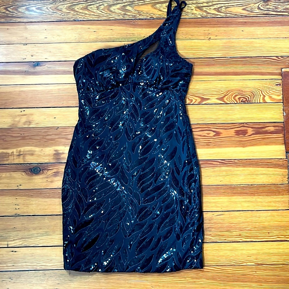 Sparkly one shoulder cocktail dress